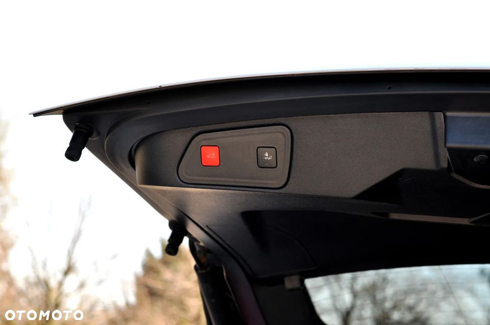 Peugeot 3008 THP 165 EAT6 Stop & Start Allure - 19