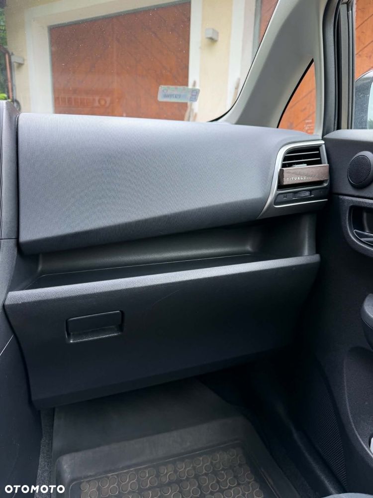 Toyota Verso S - 15