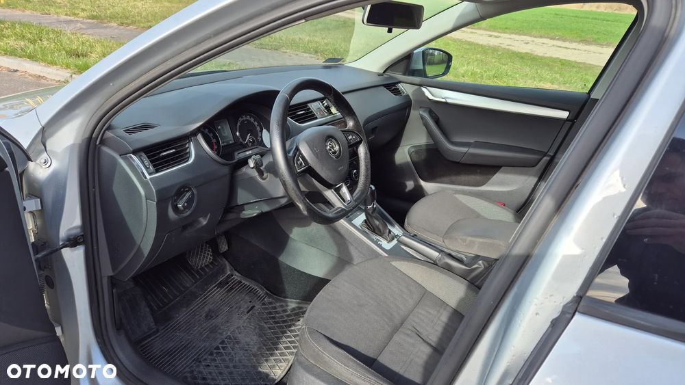 Skoda Octavia 2.0 TDI Ambition DSG - 11