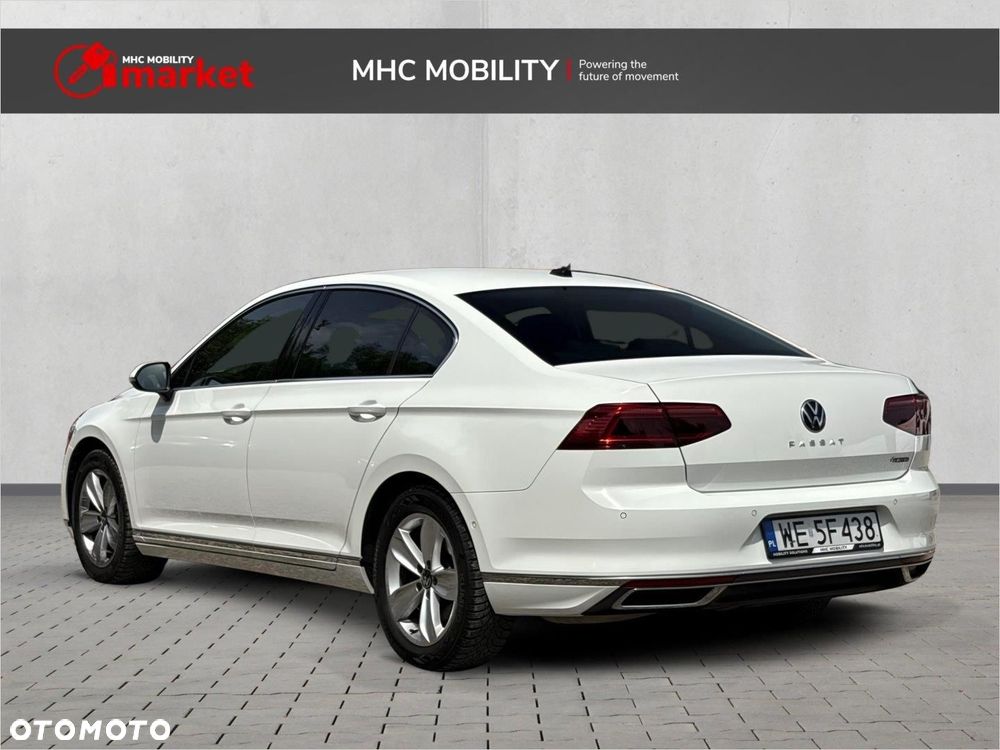 Volkswagen Passat 2.0 TDI 4Mot Elegance DSG - 3