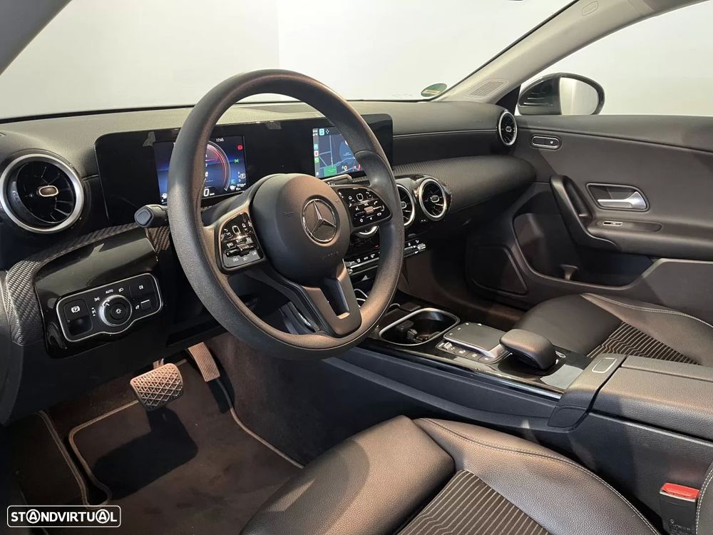 Mercedes-Benz CLA 250 e Shooting Brake Style Plus - 12