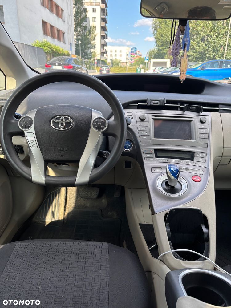 Toyota Prius 1.8 Hybrid Premium - 18