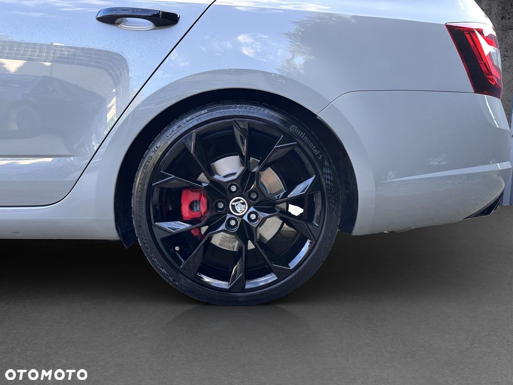 Skoda Octavia 2.0 TSI RS Challenge 245 - 21
