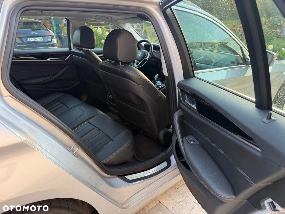 BMW Seria 5 530d xDrive Luxury Line - 13