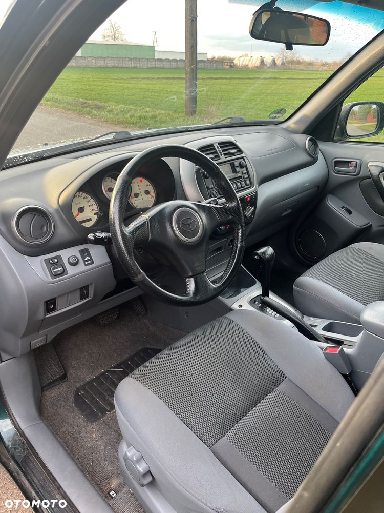 Toyota RAV4 2.0 VVT-i 4x4 - 10