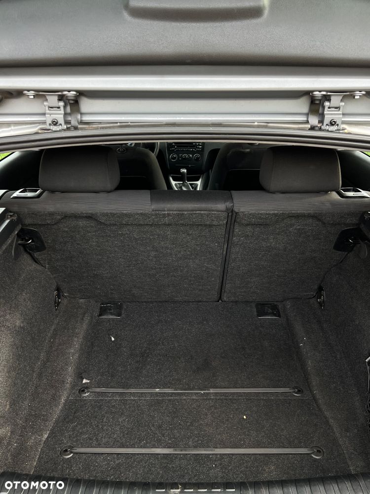 BMW Seria 1 116i - 28