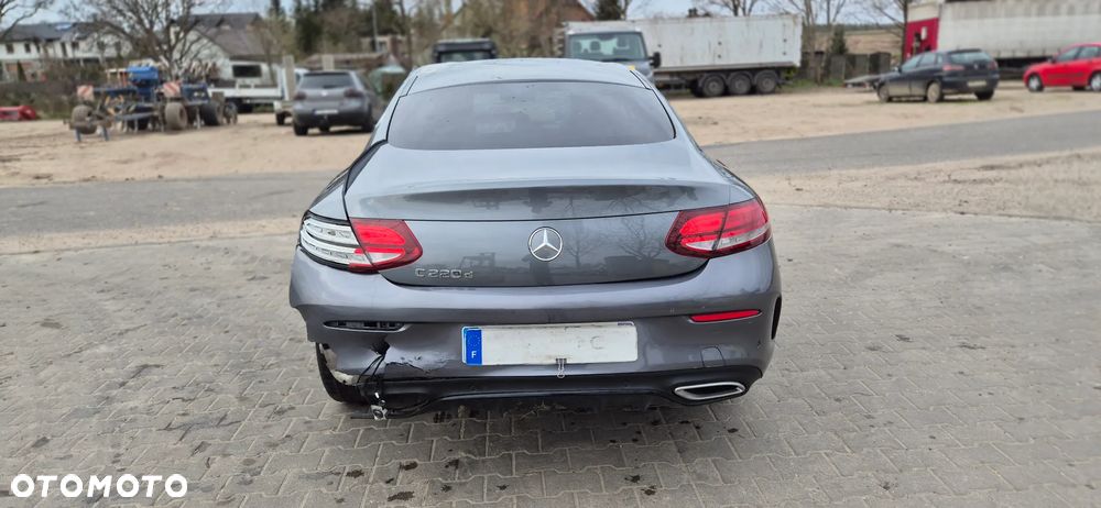 Mercedes-Benz Klasa C 220 d 9G-TRONIC - 23