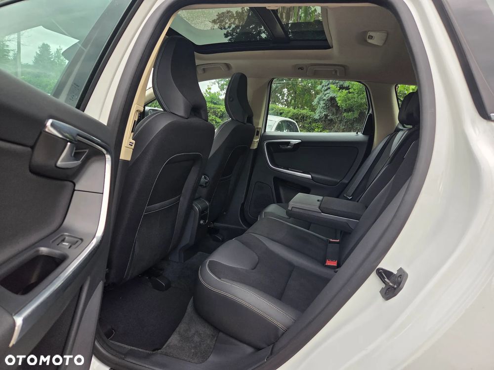 Volvo XC 60 D3 Momentum - 22