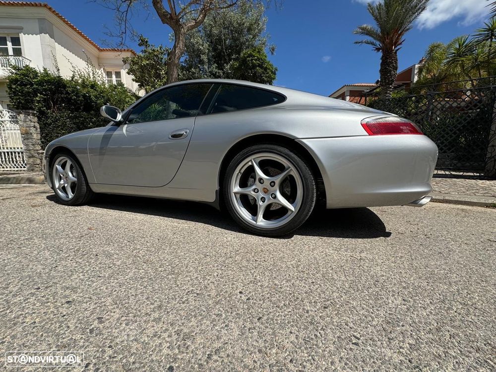 Porsche 911 (996) Carrera 4 - 4