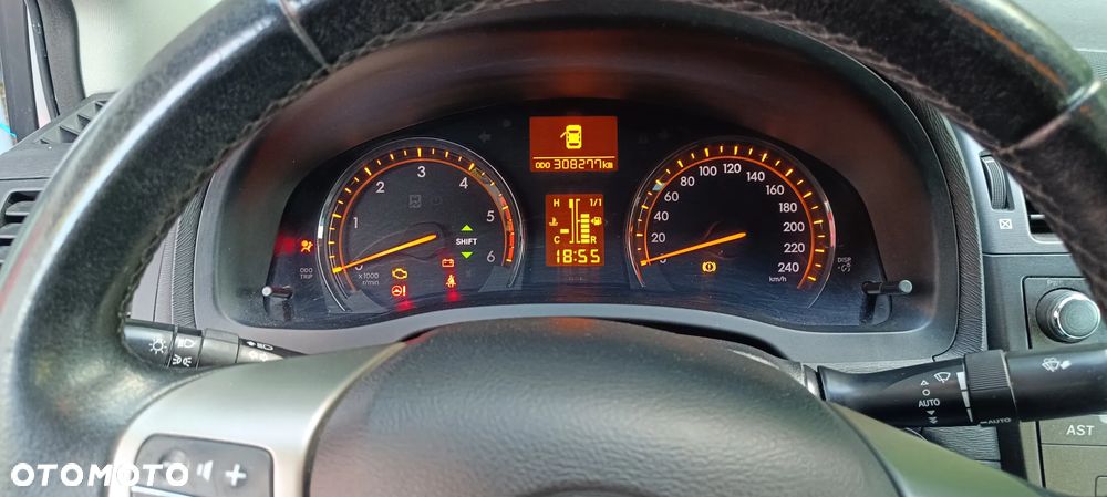 Toyota Avensis 2.0 D-4D Luna - 17