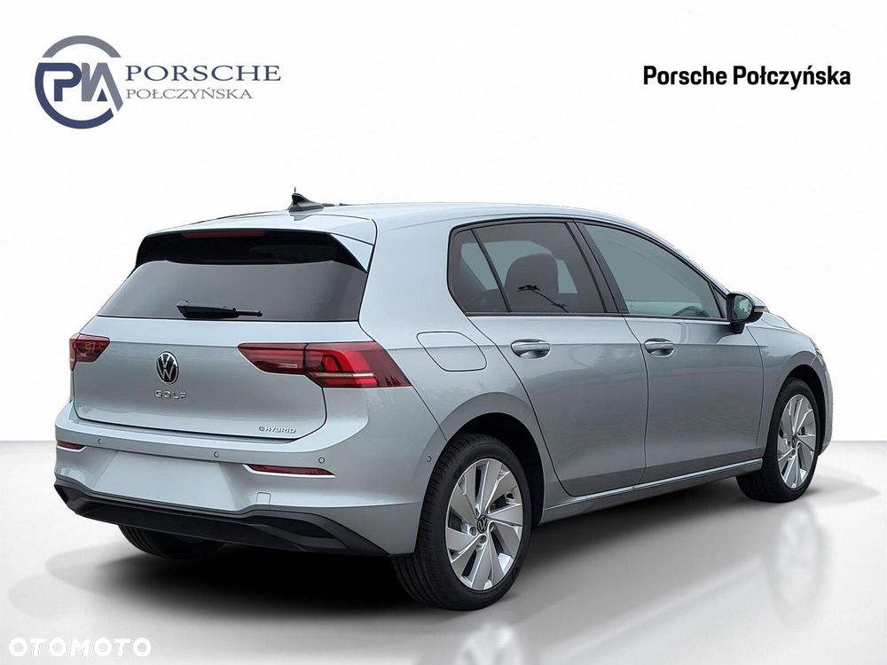 Volkswagen Golf - 6