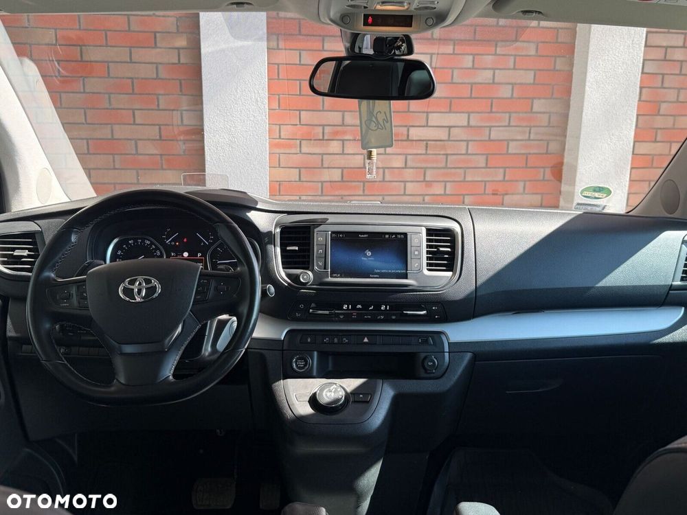 Toyota Proace Verso 2.0 D4-D Long Family - 17