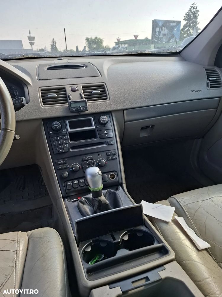 Dezmembrez Volvo XC90 - 3