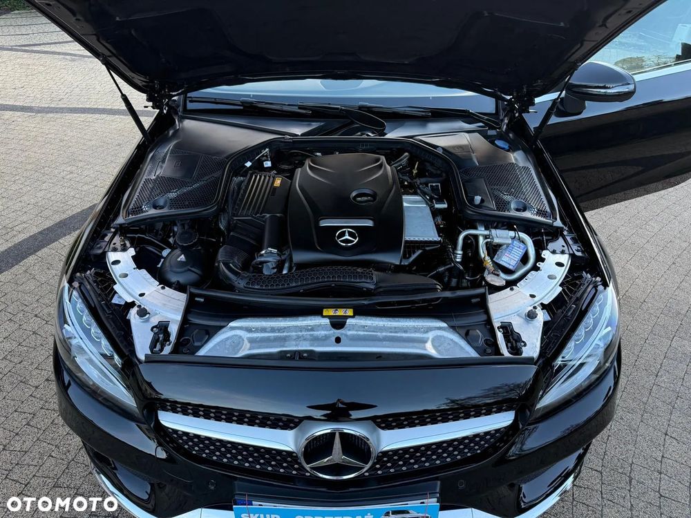 Mercedes-Benz Klasa C 200 9G-TRONIC AMG Line - 32