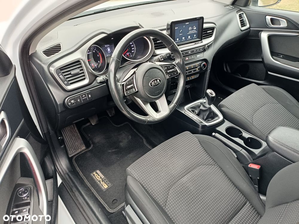 Kia Ceed 1.6 CRDi SCR L - 19