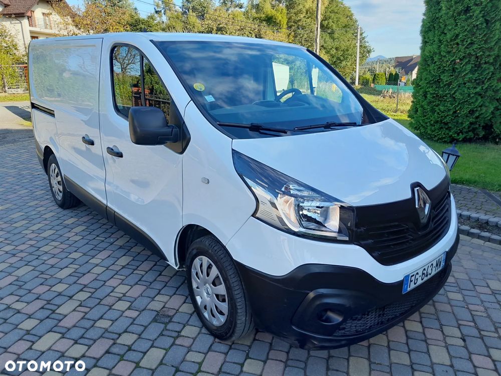 Renault TRAFIC - 1