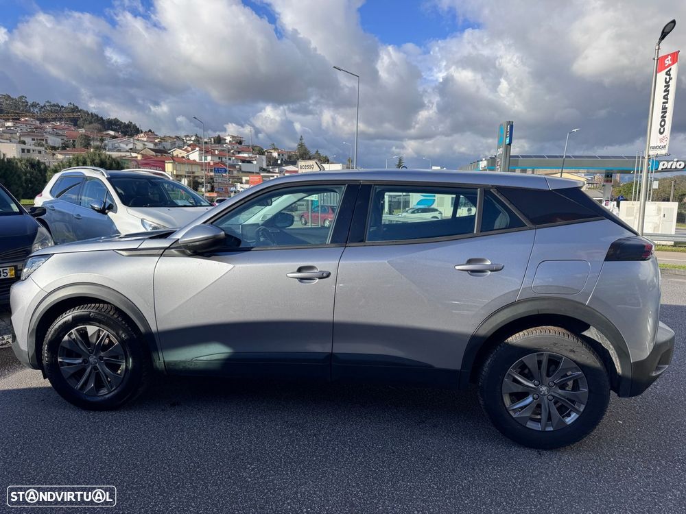Peugeot 2008 1.2 PureTech Active EAT8 - 3