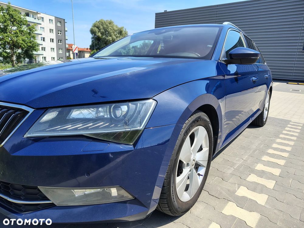 Skoda Superb 2.0 TDI Ambition DSG - 5