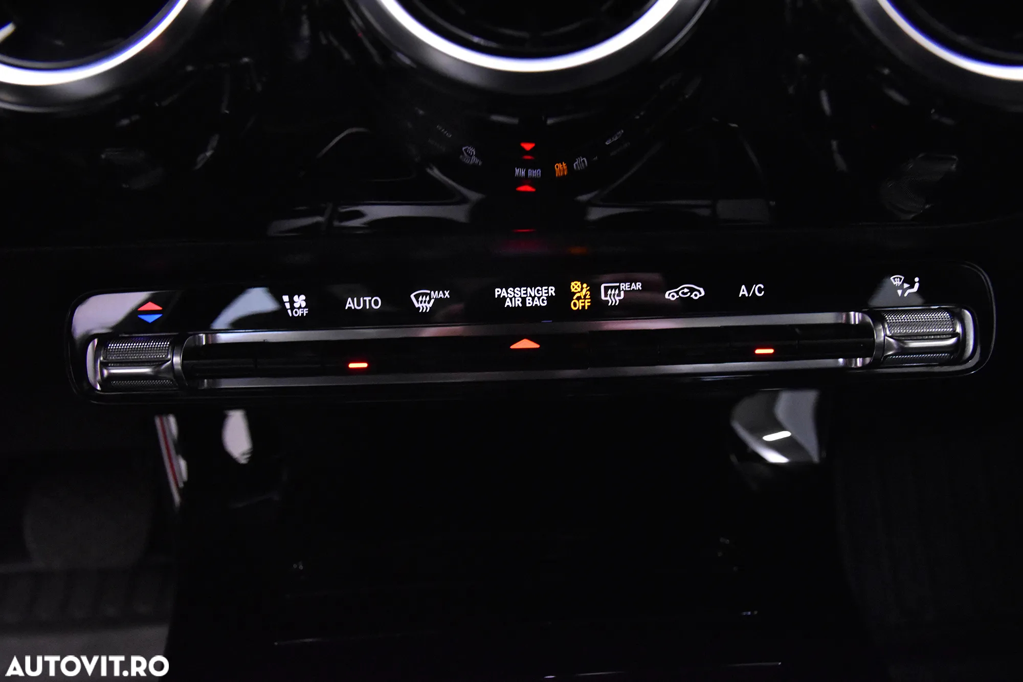 Mercedes-Benz CLA 200 7G-DCT - 18