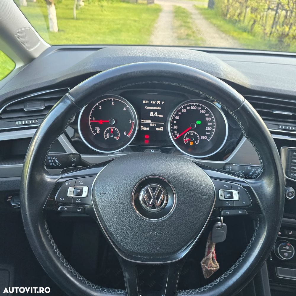 Volkswagen Touran 2.0 TDI DSG Highline - 8