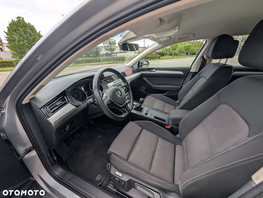 Volkswagen Passat 2.0 TDI BMT Comfortline - 11