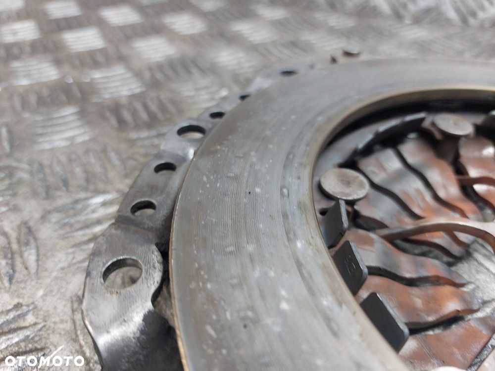 KOŁO DWUMASOWE + TARCZA DOCISK ŁOŻYSKO BMW E46 320D 2.0 D M47 ID: 238028 - 8