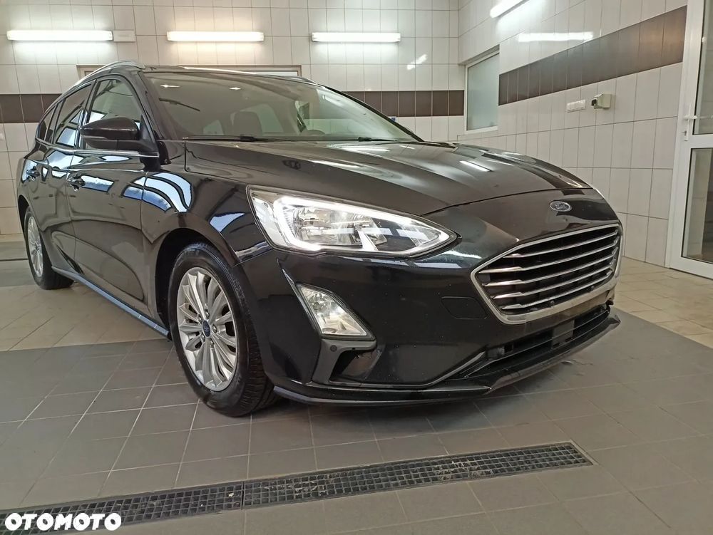 Ford Focus SW 1.0 EcoBoost Titanium - 9
