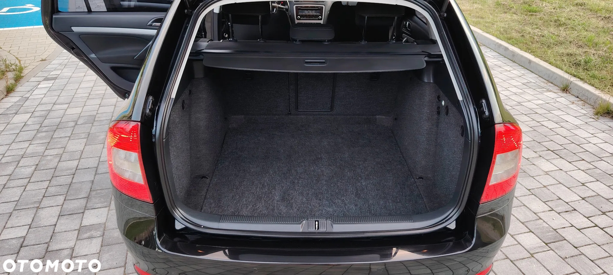 Skoda Octavia 2.0 TDI DPF SPORT EDITION - 23