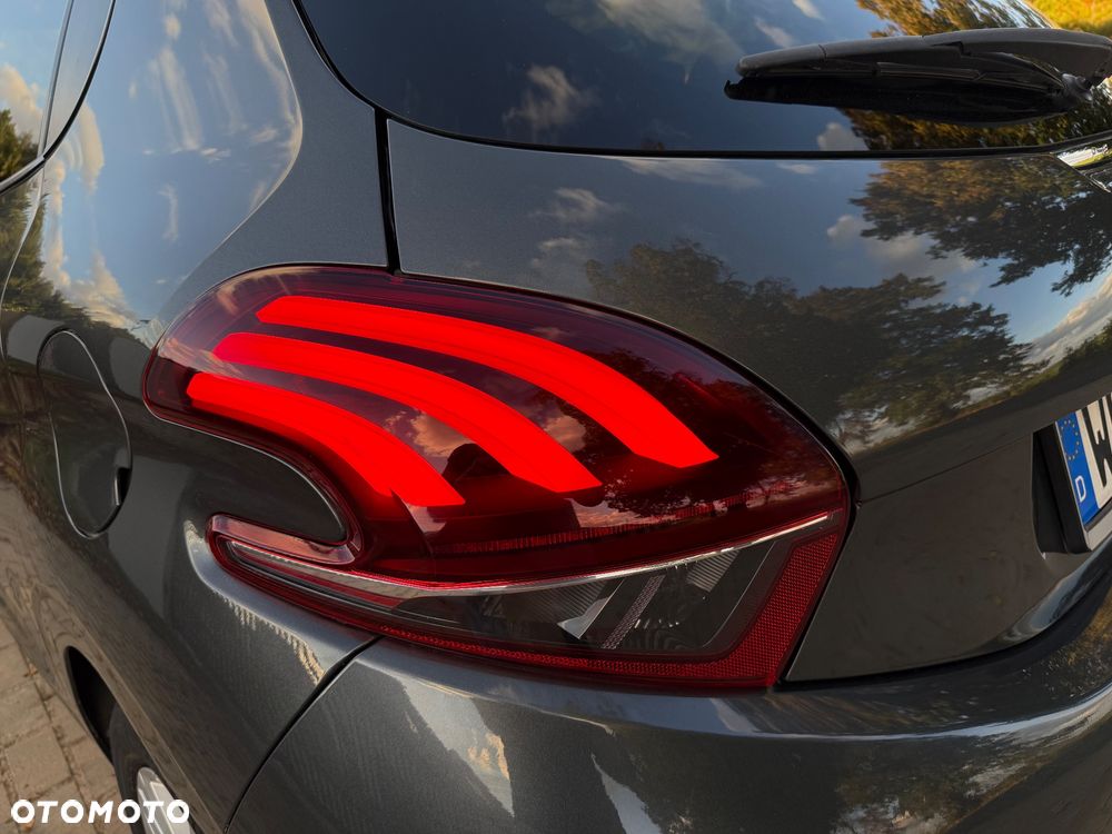 Peugeot 208 - 31