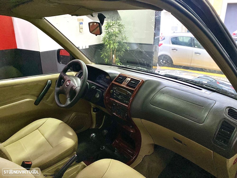 Nissan Terrano II 2.7 TDi Luxury - 20