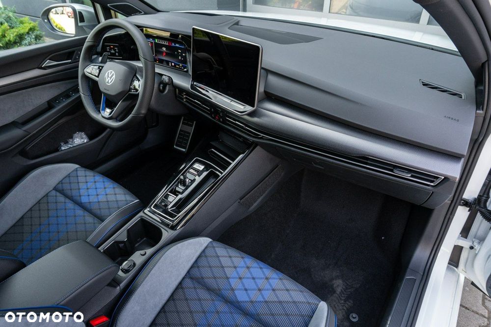 Volkswagen Golf - 21