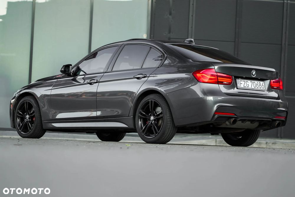 BMW Seria 3 340i xDrive M Sport - 12