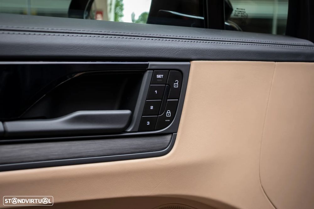 Porsche Cayenne S E-Hybrid Black Edition - 4