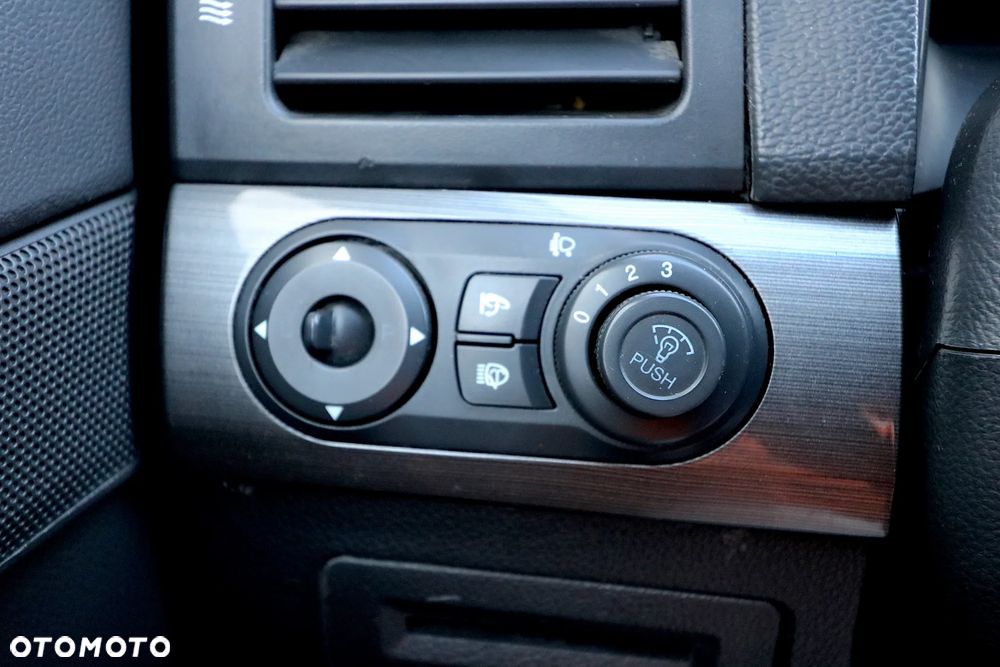 Chevrolet Captiva 2.0 d LT high (deu) - 36