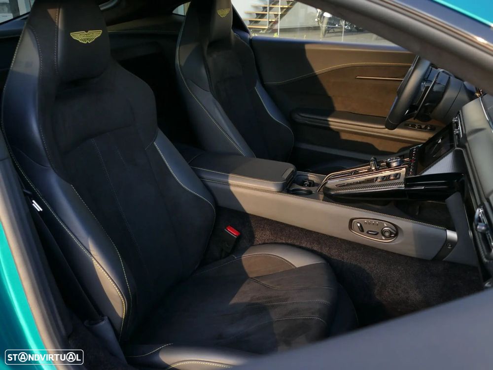 Aston Martin Vantage Coupe V8 - 48