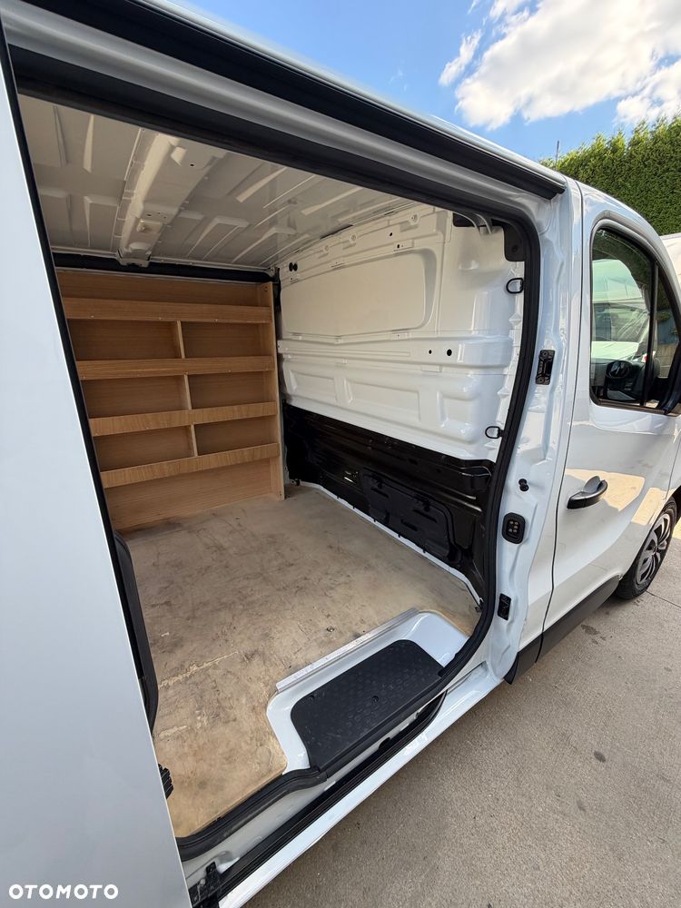 Renault Trafic Blaszak 2.0 - 12