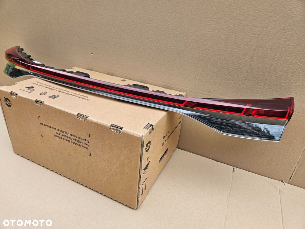 AUDI A4 E-TRON E TRON lampa tył blenda klapy bagażnika 89A945095 - 3