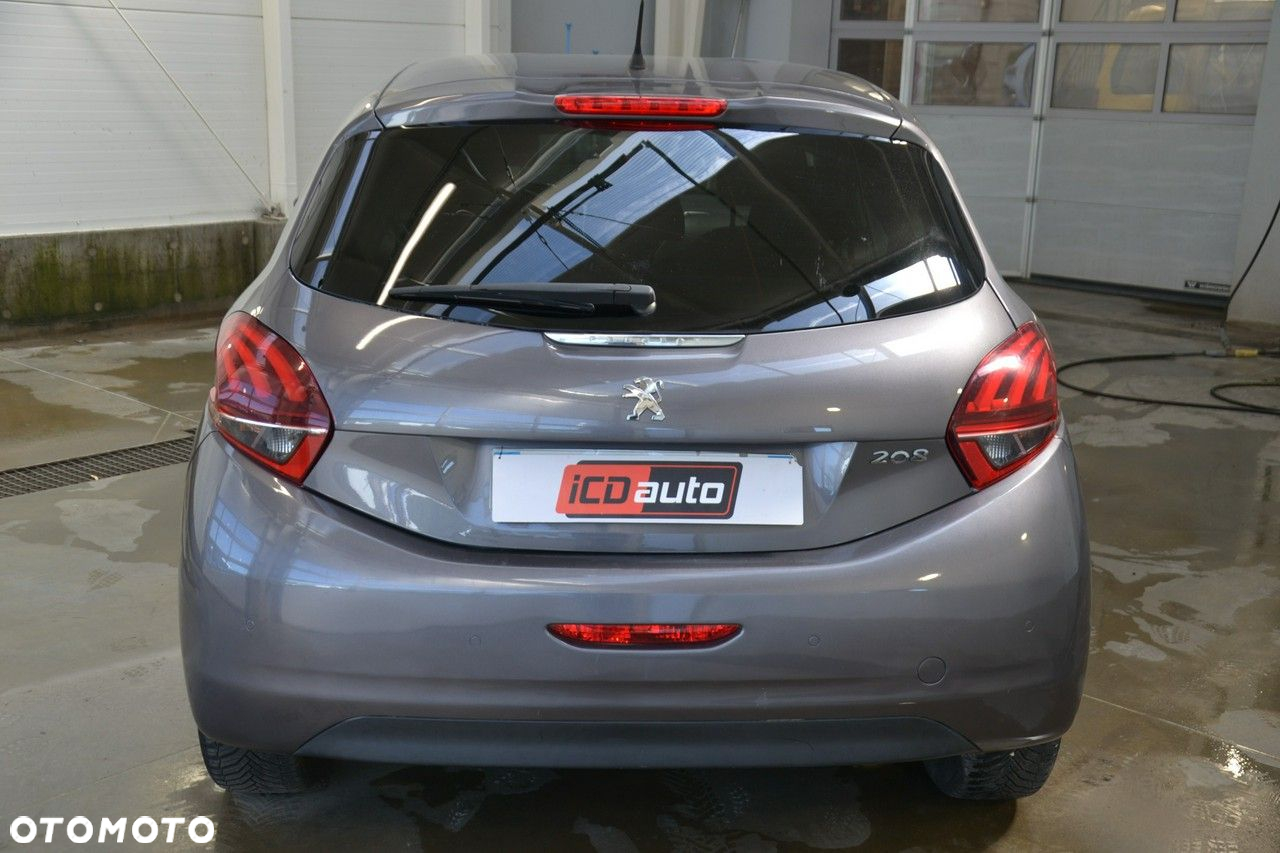 Peugeot 208 - 6