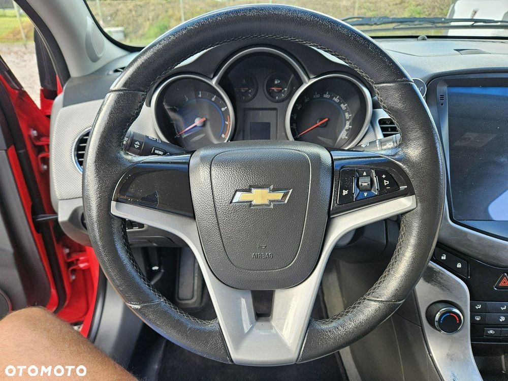 Chevrolet Cruze - 18