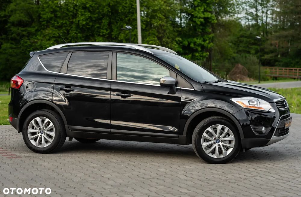 Ford Kuga 2.0 TDCi 2x4 Titanium - 3