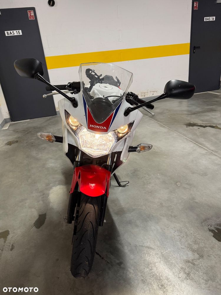 Honda CBR - 1