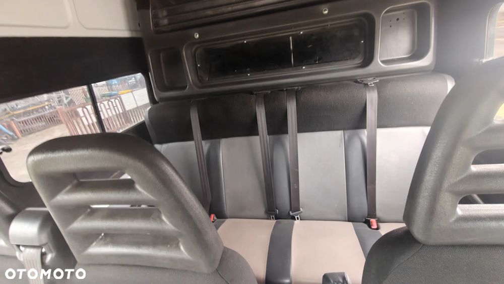 Iveco Daily  35C13 MAXI brygadówka 7 osób BLIŹNIAK KLIMA TEMPOMAT HAK - 16