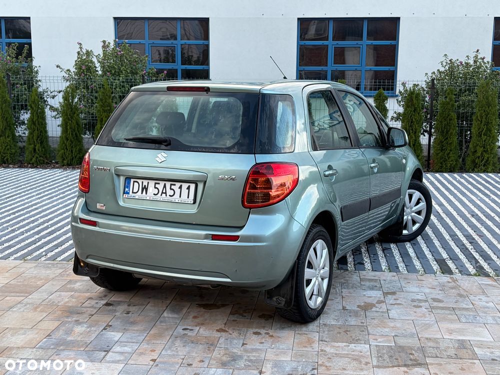 Suzuki SX4 - 8