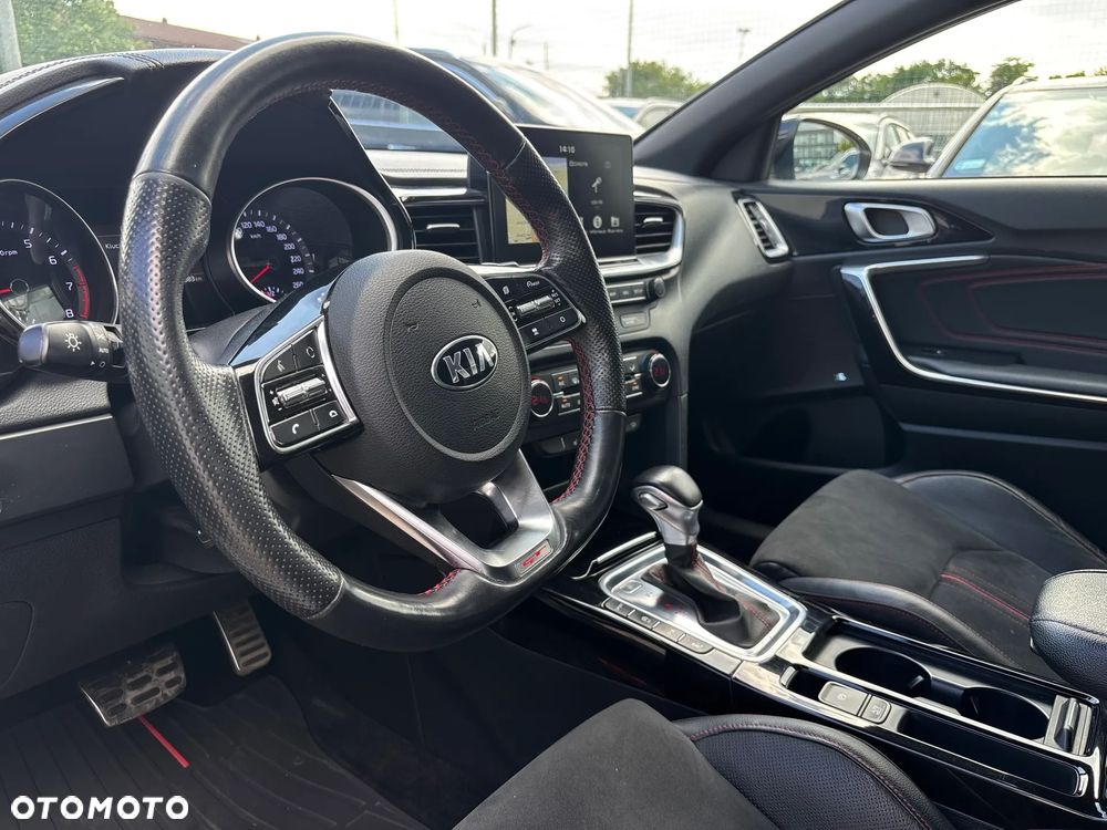 Kia ProCeed - 9