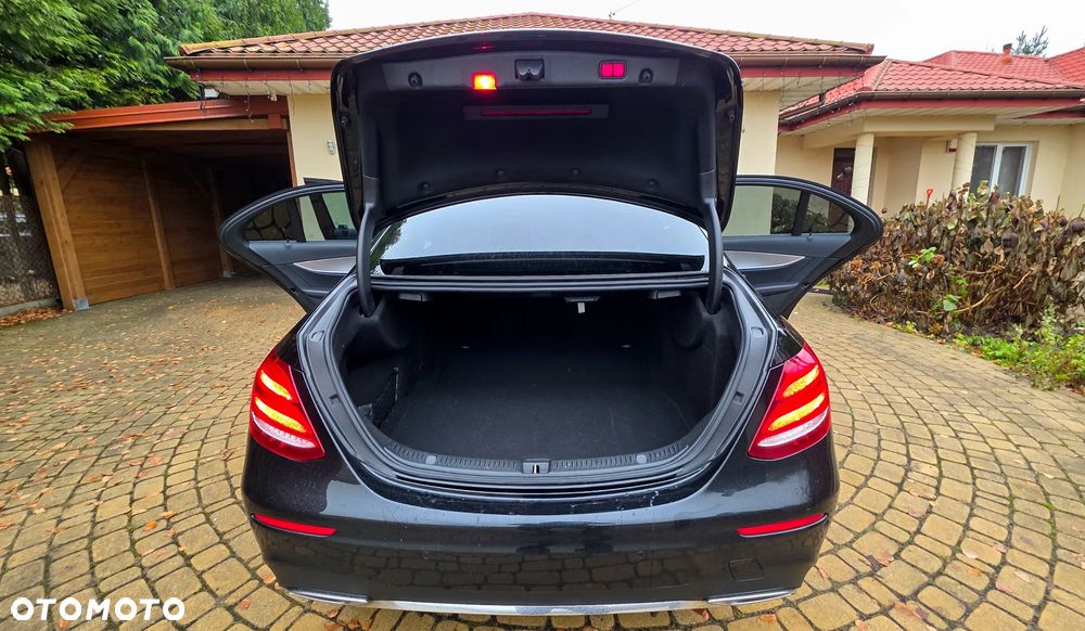 Mercedes-Benz Klasa E 220 d 4-Matic AMG - 15
