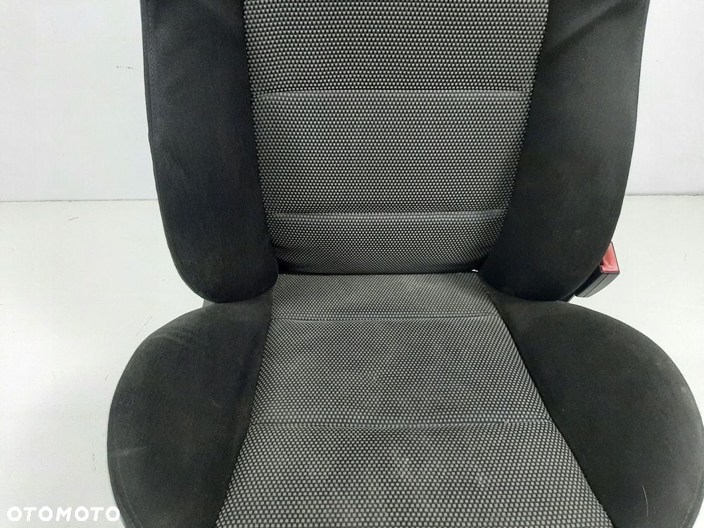 SEAT LEON 1.6 16V 04R FOTEL PRAWY KIEROWCY 1J4881106GK - 4