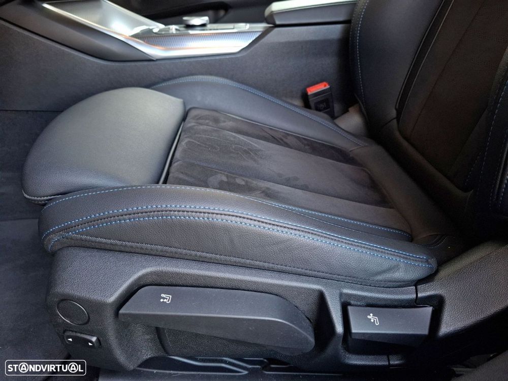 BMW 320 d Touring Pack Desportivo M Auto - 17