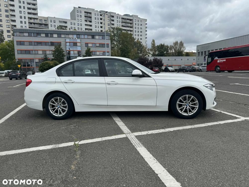 BMW Seria 3 318i Sport Line - 14