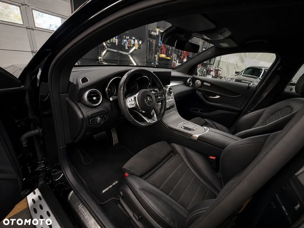Mercedes-Benz GLC 200 d 4Matic 9G-TRONIC AMG Line Plus - 26