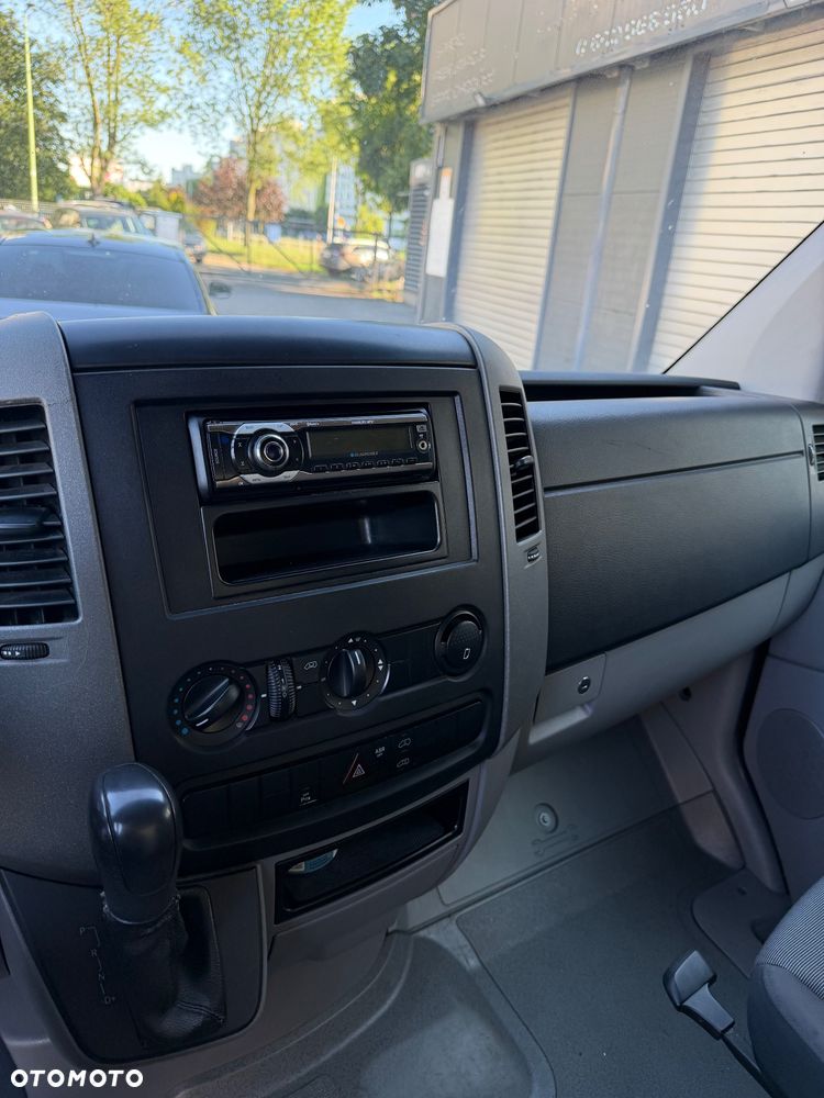 Mercedes-Benz Sprinter - 16